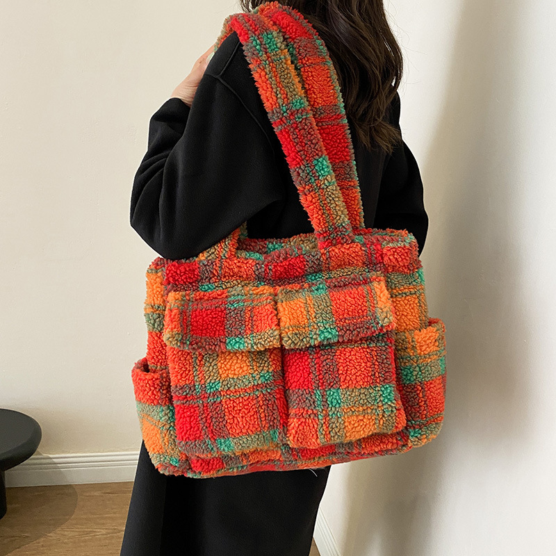 Women Handheld Bags - Lammfleece-Tragetaschen für Damen, Umhängetaschen, modische karierte