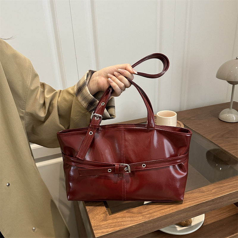 Luxuriöse Weinrote Unterarmtas – Women Bags For Airport Bewertung und Preis